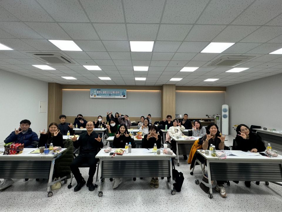 241213_보이는 방송통역(박민호)_단체사진.jpg