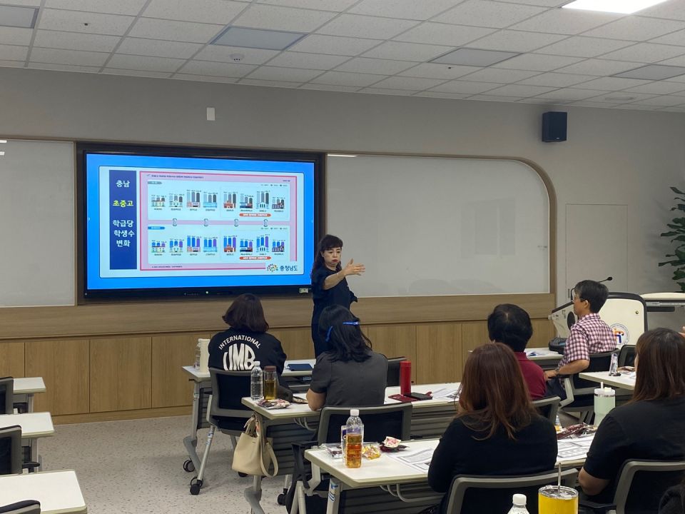 충남 한국수어교육 방향_안영회 (9).jpg