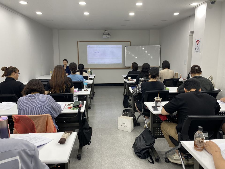 23.7.1.4회차(수화통역의기초) (5).jpg