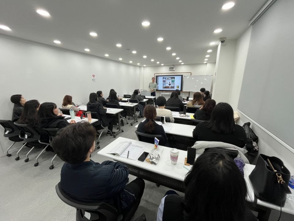 24.3.28_선거 수어통역 사례 (4).jpg